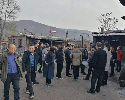 縣委、鎮(zhèn)府領(lǐng)導(dǎo)煤改電驗收工程